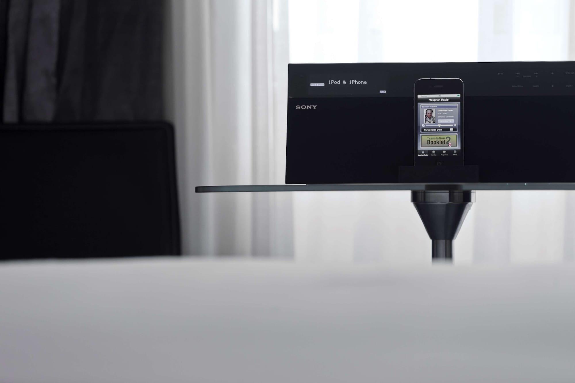 洛佩兹德哈罗酒店 毕尔巴鄂 外观 照片 The Apple Remote Dock