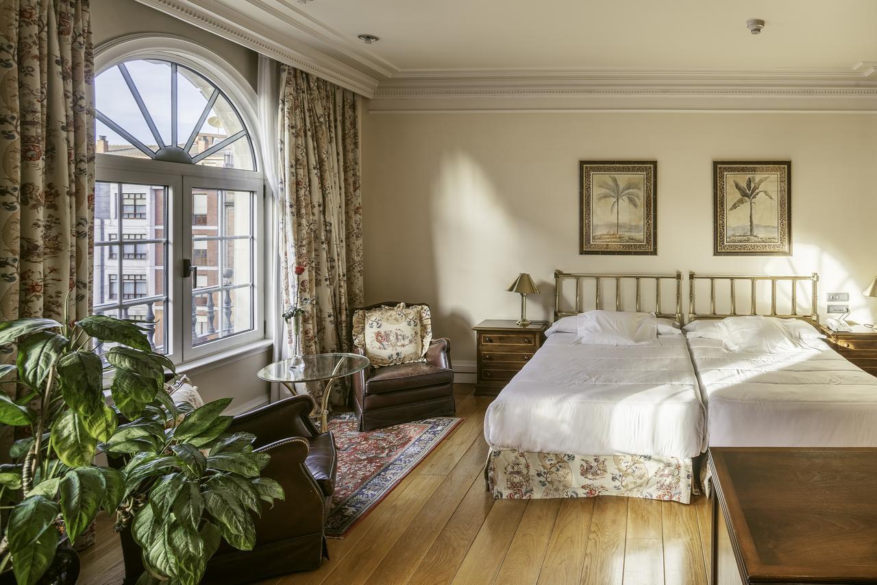 洛佩兹德哈罗酒店 毕尔巴鄂 外观 照片 A room at the hotel